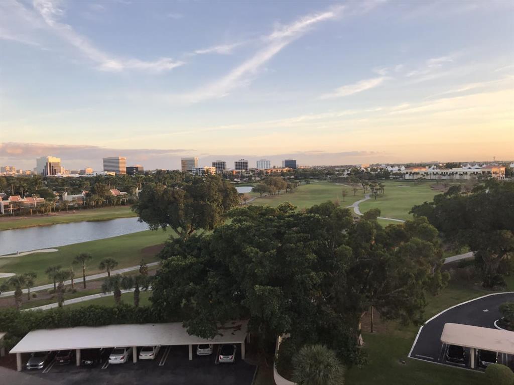 LANDS OF THE PRESIDENT CONDO 7 - Residential