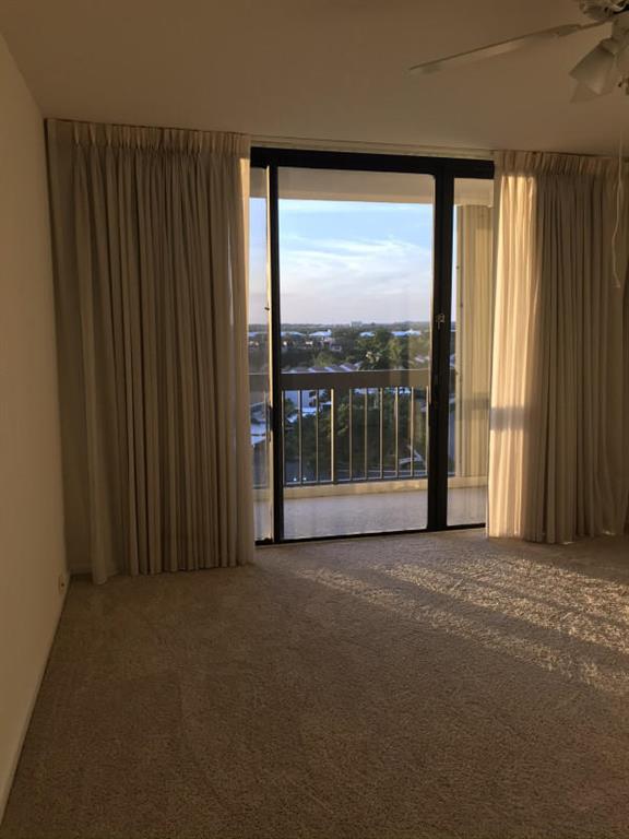 LANDS OF THE PRESIDENT CONDO 7 - Residential