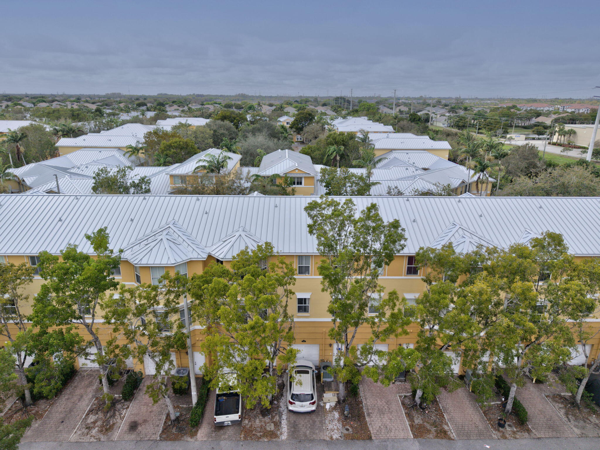 SHOMA TOWNHOMES AT ROYAL PALM BEACH CONDO - Residential