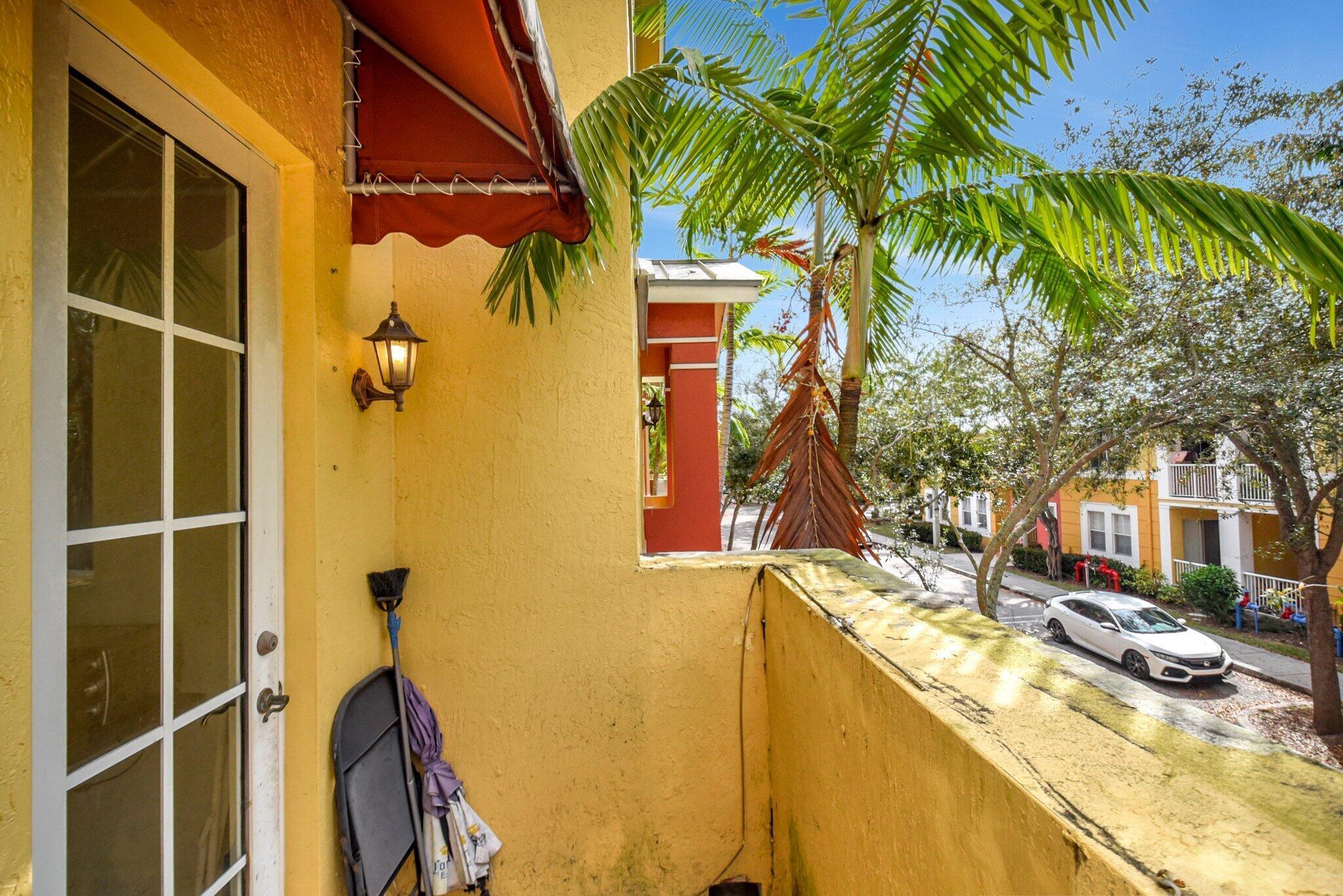 SHOMA TOWNHOMES AT ROYAL PALM BEACH CONDO - Residential