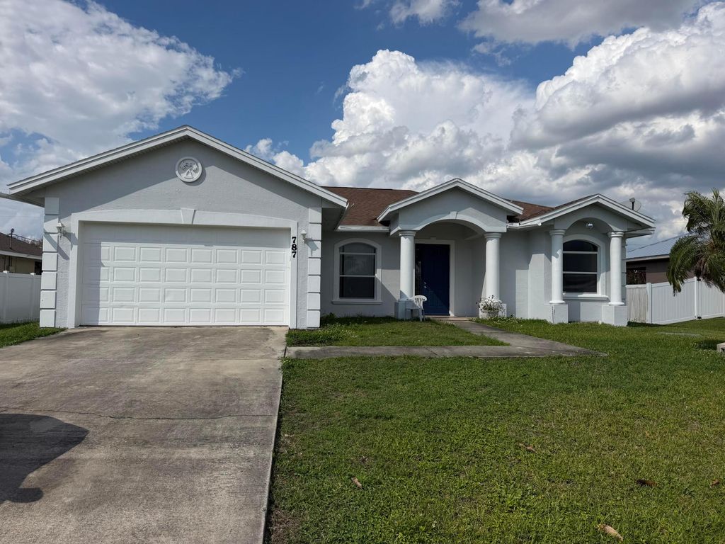 Photo of 787 SE Evergreen Terrace, Port Saint Lucie, FL 34983 (MLS # B26011499)