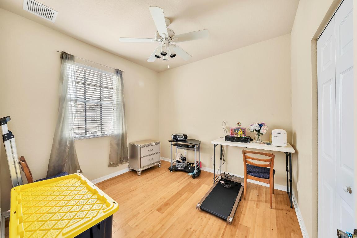 MAGNOLIA BAY CONDOMIMIUM - Residential