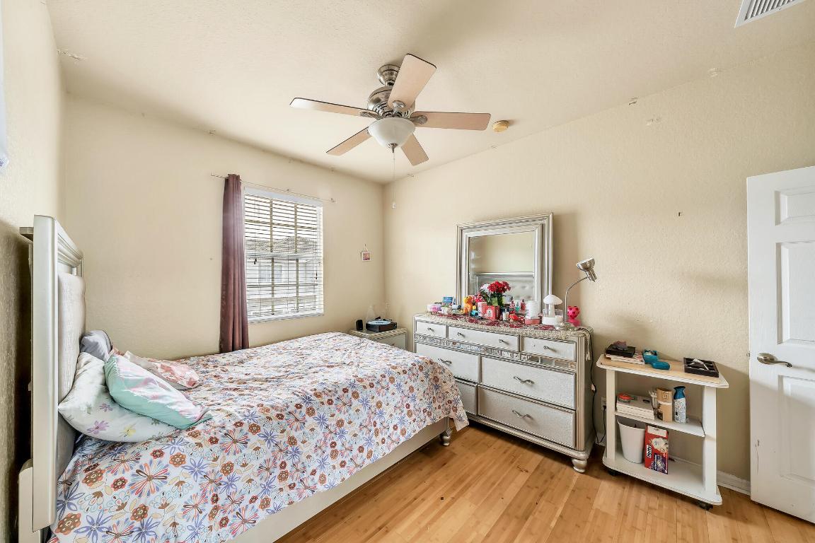 MAGNOLIA BAY CONDOMIMIUM - Residential