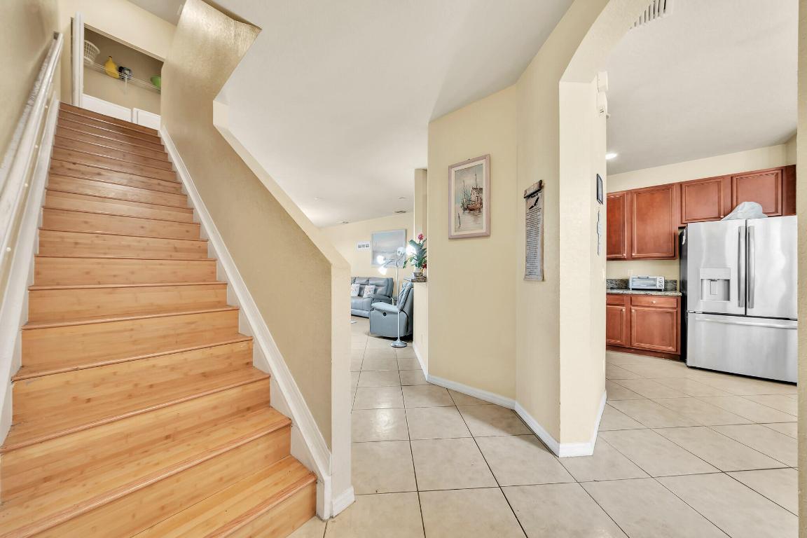 MAGNOLIA BAY CONDOMIMIUM - Residential