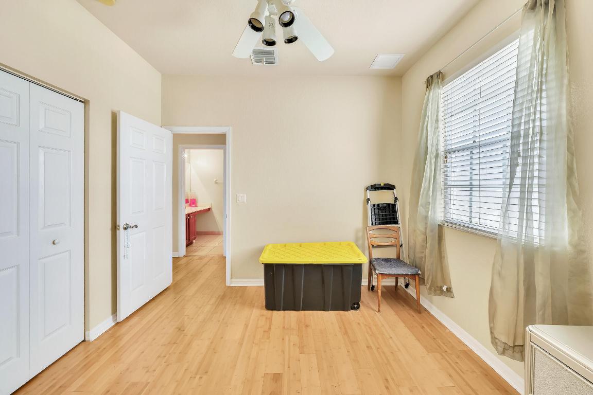 MAGNOLIA BAY CONDOMIMIUM - Residential