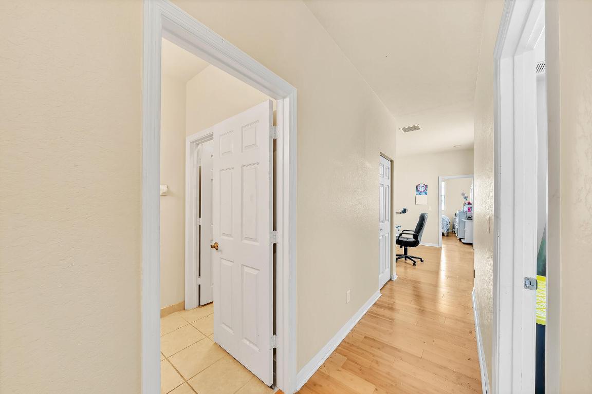 MAGNOLIA BAY CONDOMIMIUM - Residential