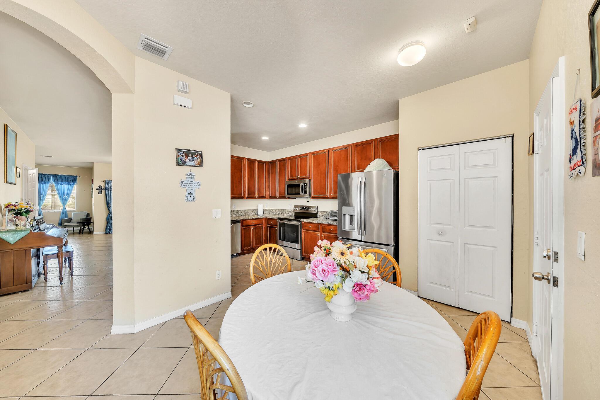 3102 Grandiflora Drive