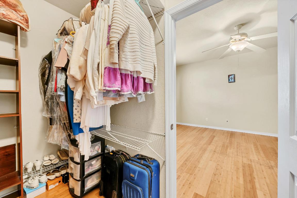 MAGNOLIA BAY CONDOMIMIUM - Residential