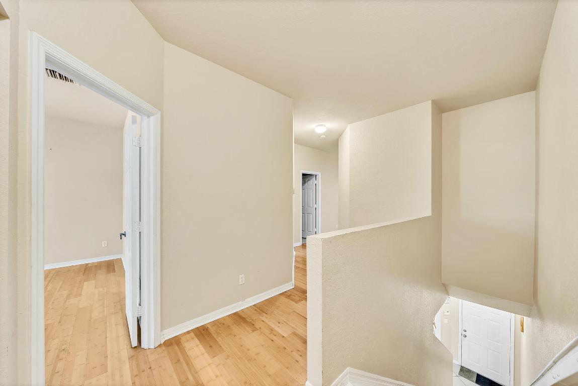 MAGNOLIA BAY CONDOMIMIUM - Residential