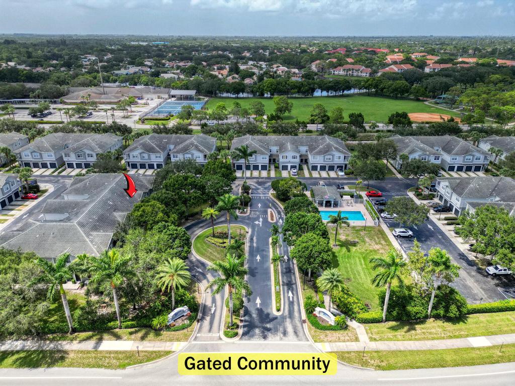 MAGNOLIA BAY CONDOMIMIUM - Residential