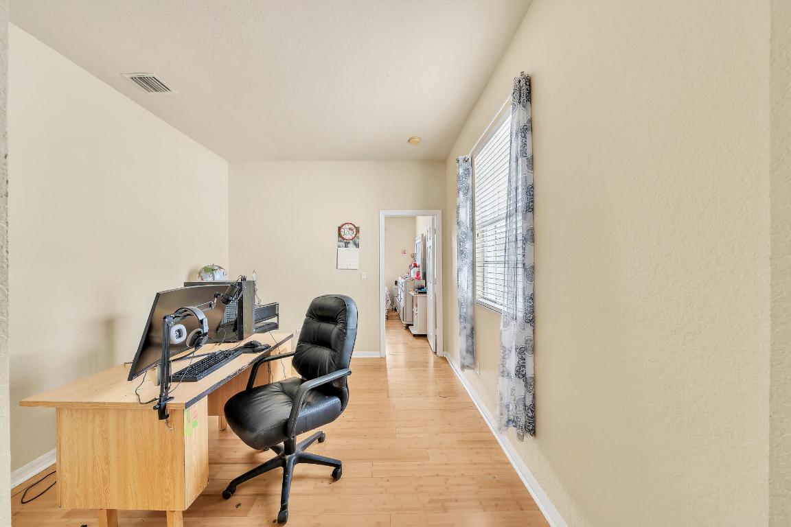 MAGNOLIA BAY CONDOMIMIUM - Residential