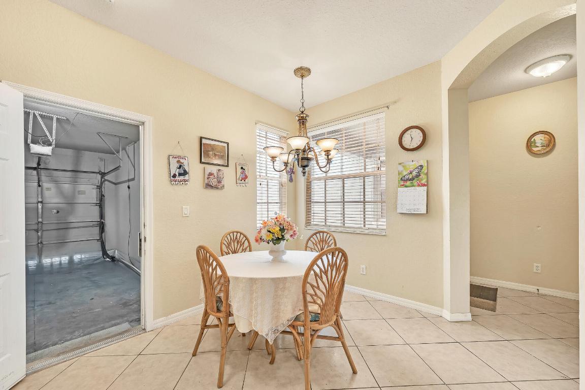 MAGNOLIA BAY CONDOMIMIUM - Residential