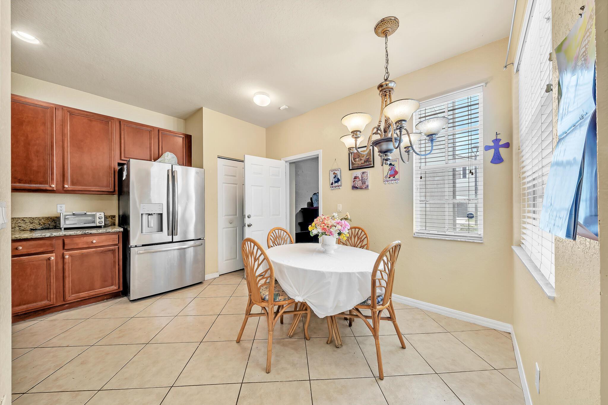 3102 Grandiflora Drive