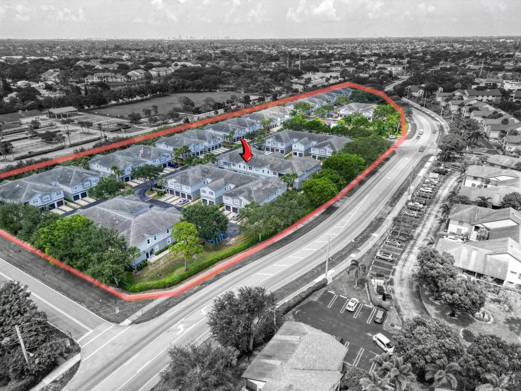 MAGNOLIA BAY CONDOMIMIUM - Residential