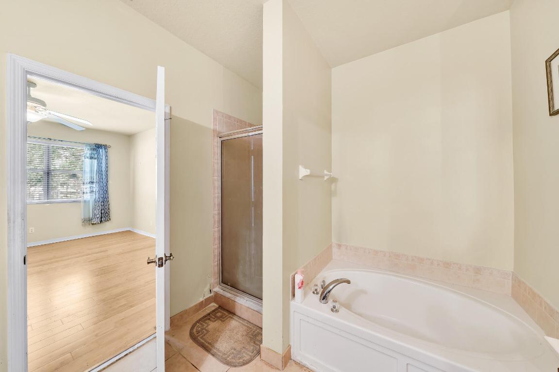 MAGNOLIA BAY CONDOMIMIUM - Residential