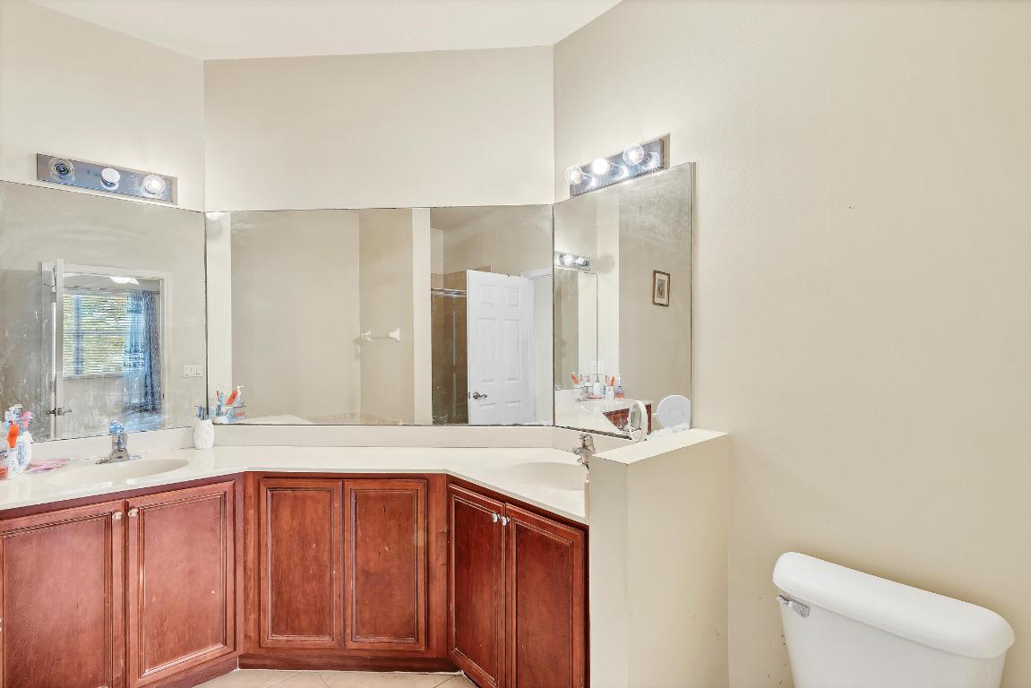 MAGNOLIA BAY CONDOMIMIUM - Residential