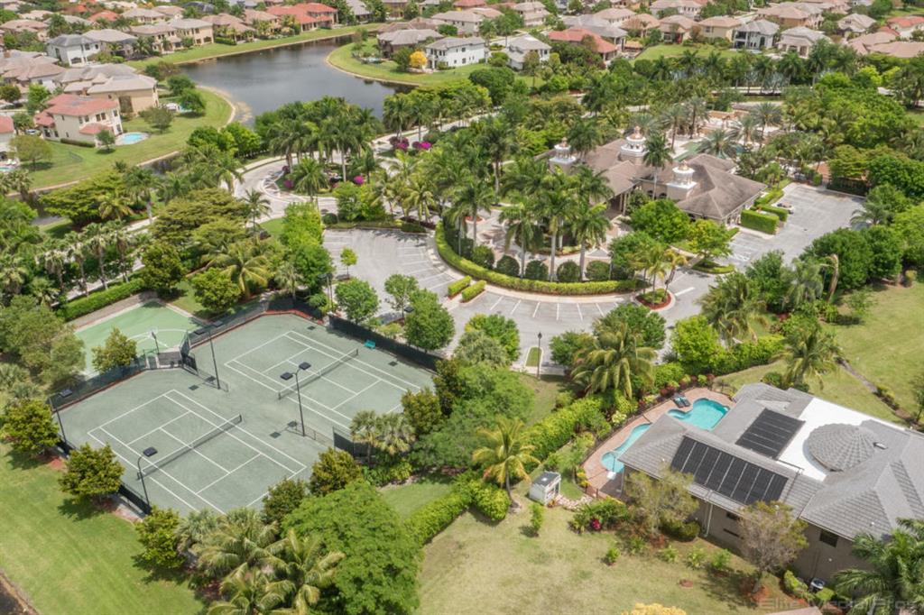 VERSAILLES - Residential