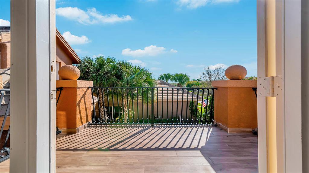 VERSAILLES - Residential