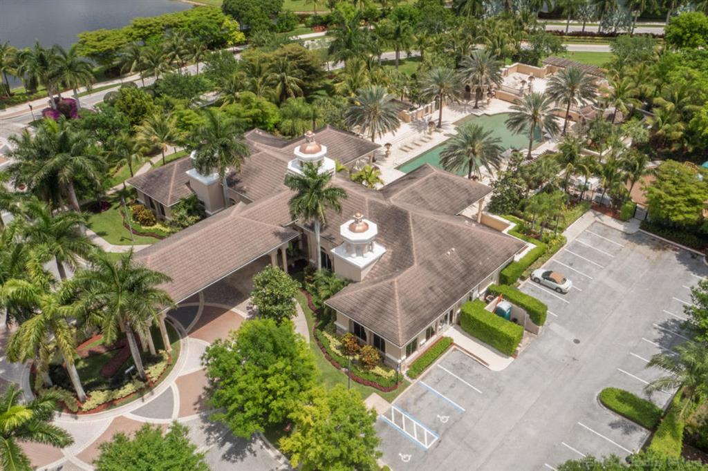 VERSAILLES - Residential