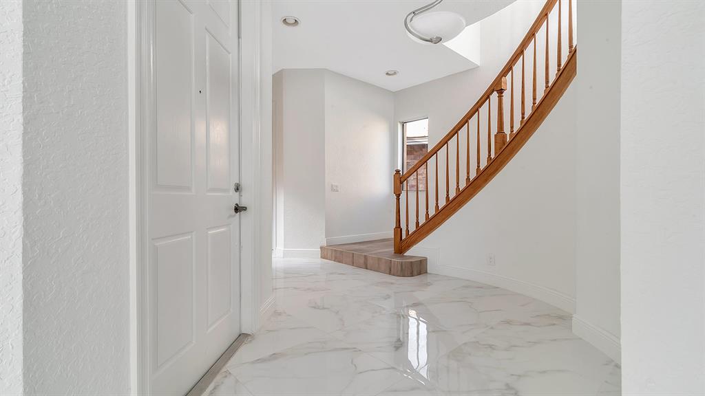 VERSAILLES - Residential