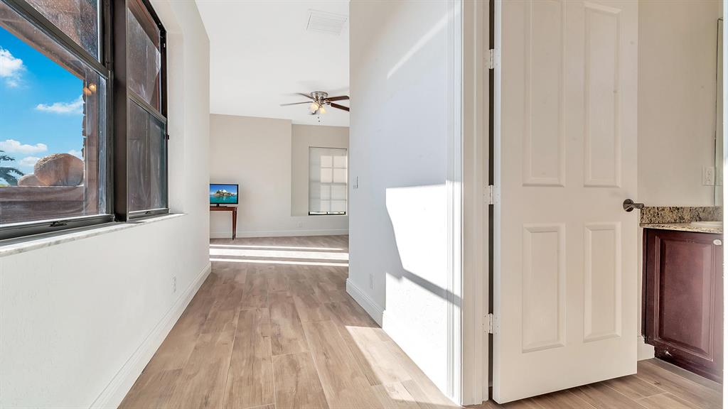 VERSAILLES - Residential