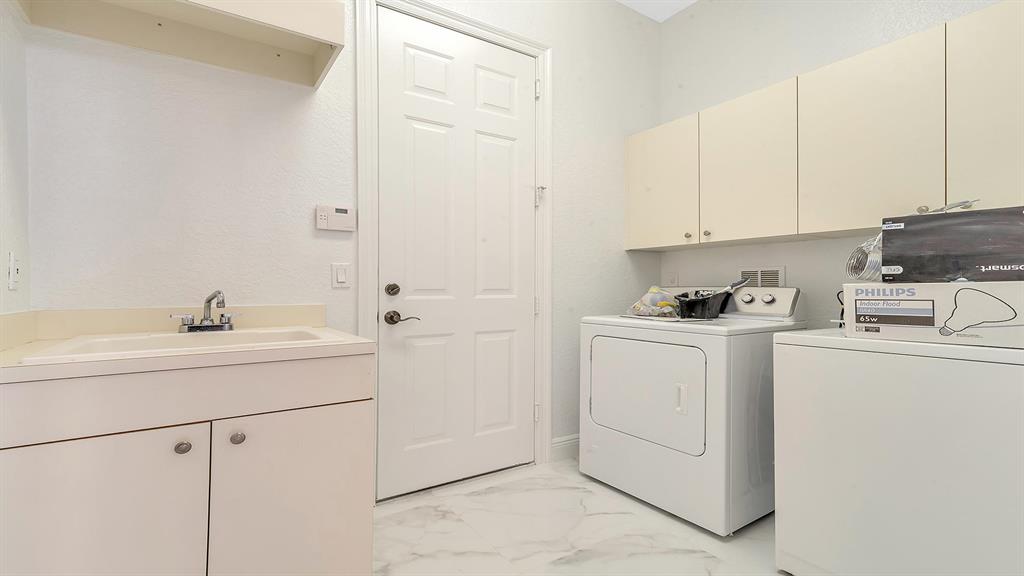 VERSAILLES - Residential