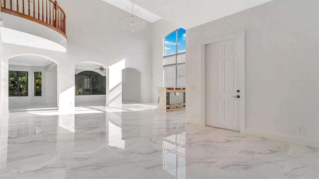 VERSAILLES - Residential