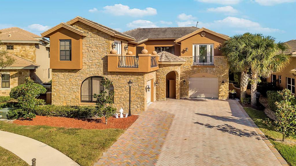 VERSAILLES - Residential