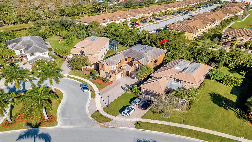 VERSAILLES - Residential