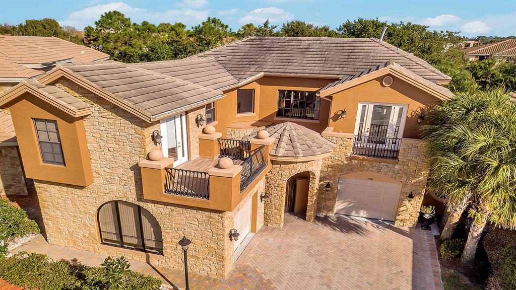 VERSAILLES - Residential