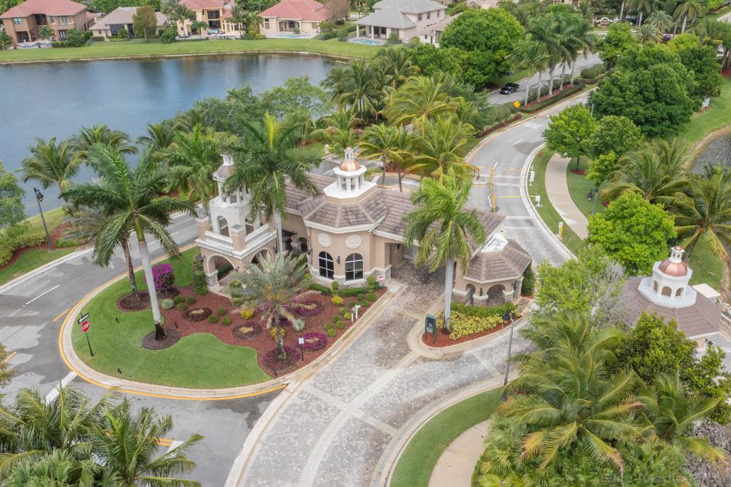 VERSAILLES - Residential