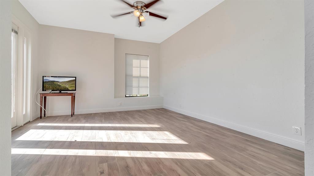 VERSAILLES - Residential