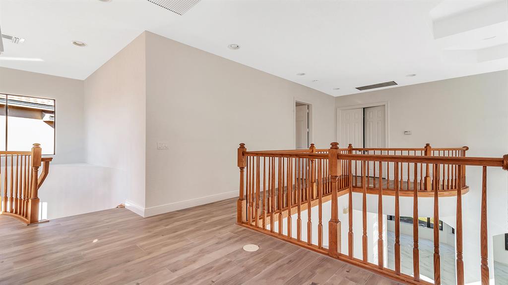 VERSAILLES - Residential