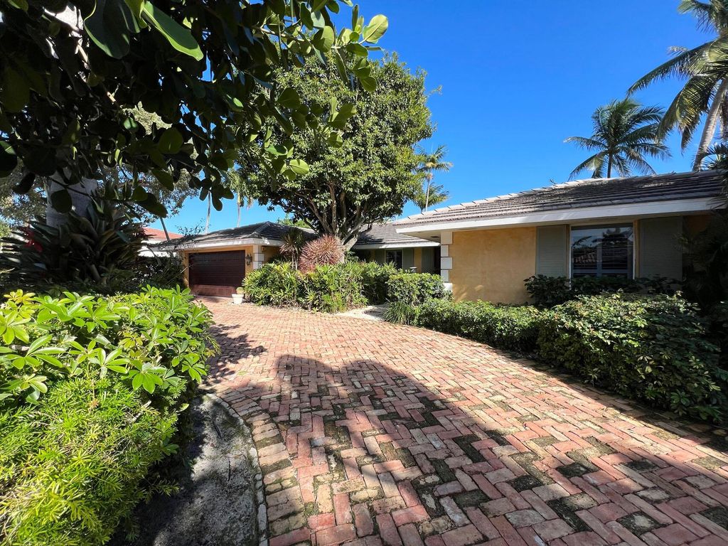 Photo of 2240 Date Palm Road, Boca Raton, FL 33432 (MLS # R10944774)