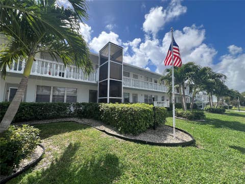 Tiny photo for 191 Markham I #191, Deerfield Beach, FL 33442 (MLS # F10556824)