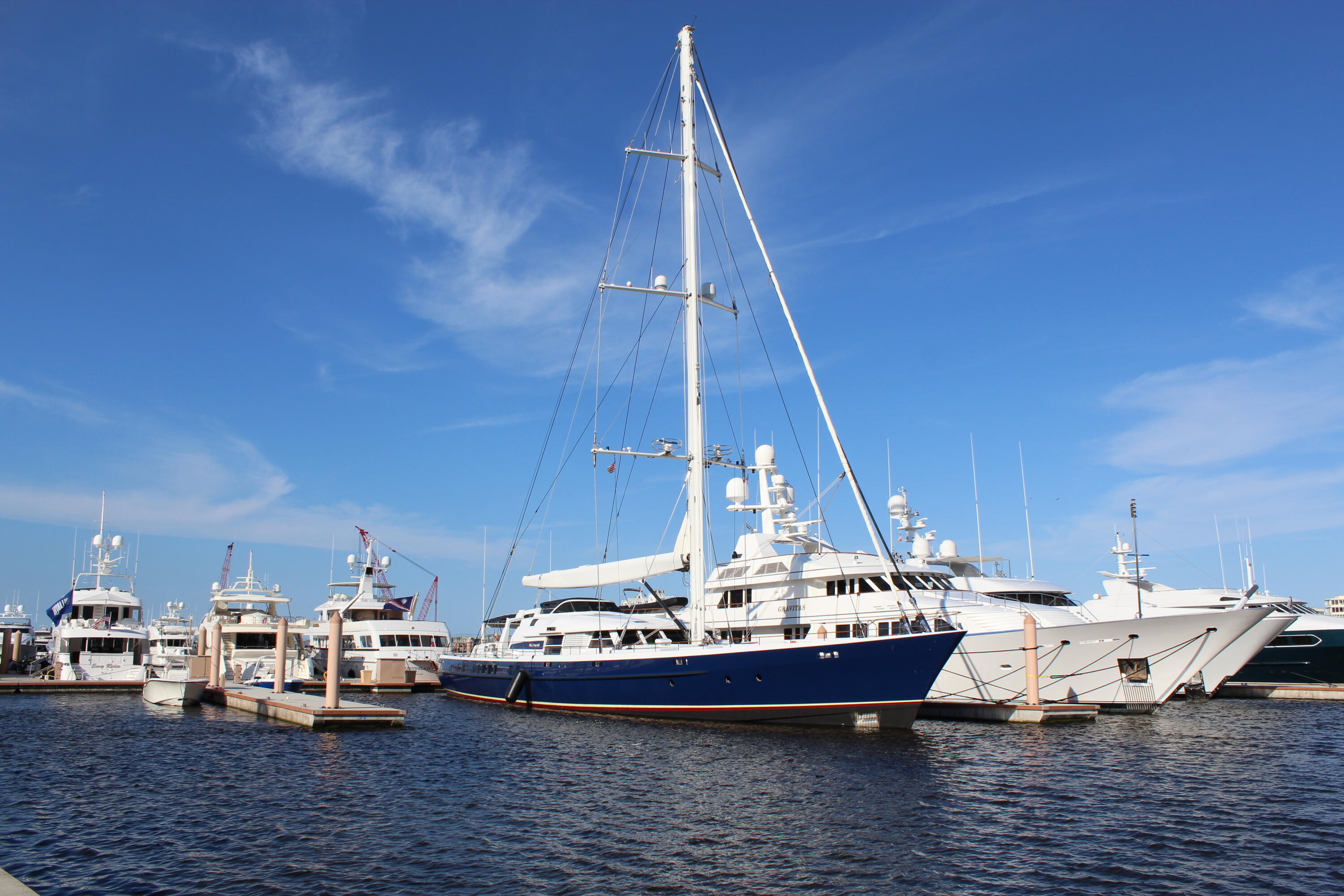 ESPLANADE GRANDE CONDO - Residential Lease