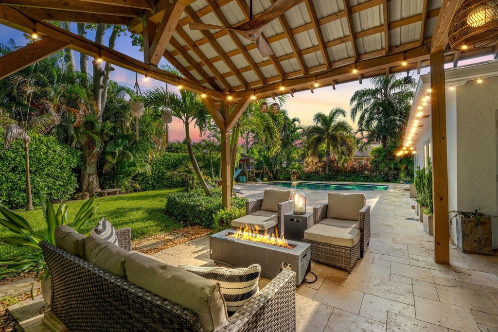 Photo of 4249 Heather Circle E, Palm Beach Gardens, FL 33410 (MLS # R11124738)