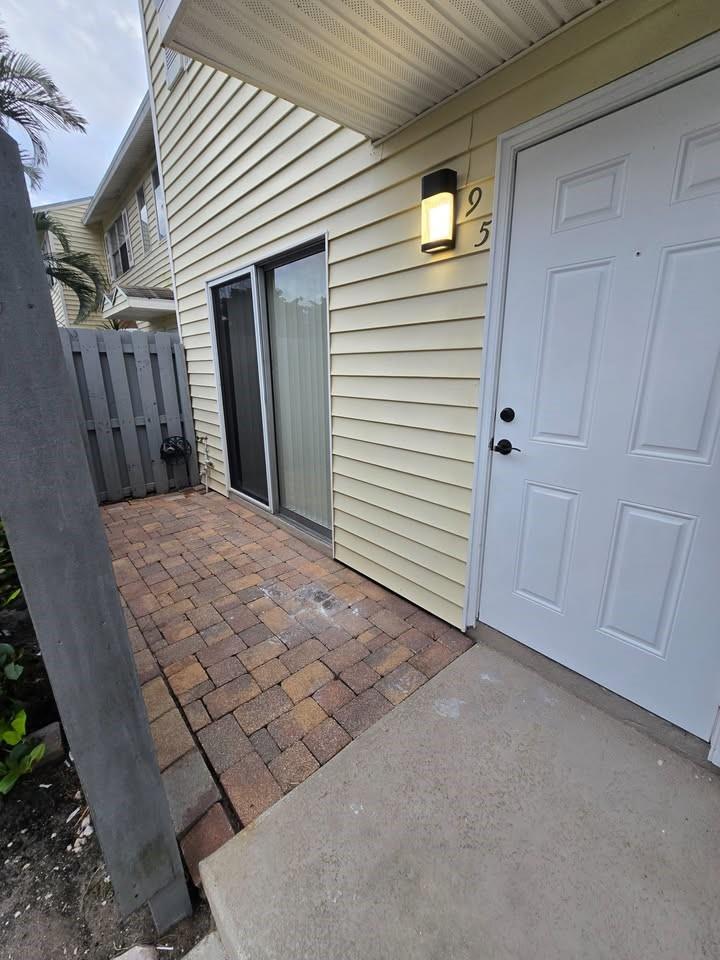 Cypress-Third 123-46 B - Residential Lease