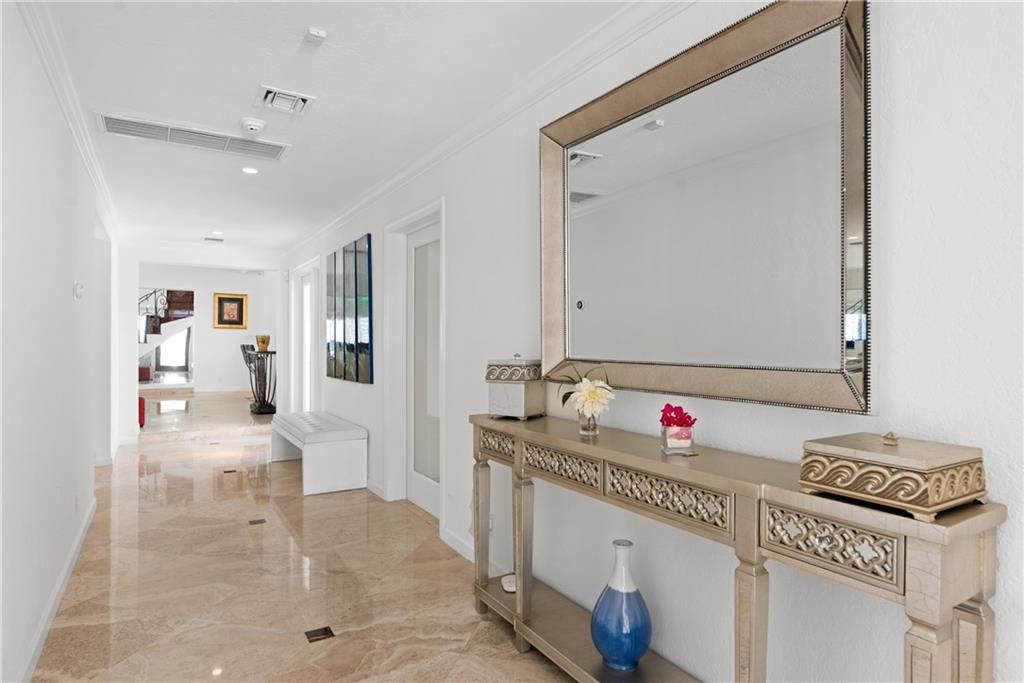 LAUDERDALE BEACH - Residential