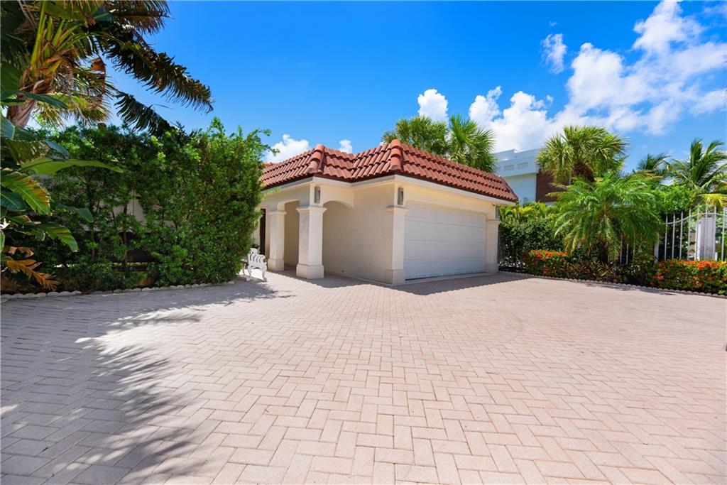 LAUDERDALE BEACH - Residential