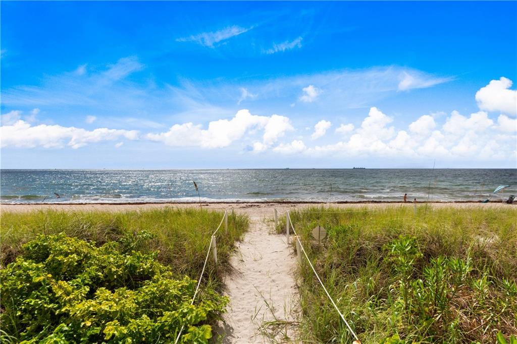 LAUDERDALE BEACH - Residential