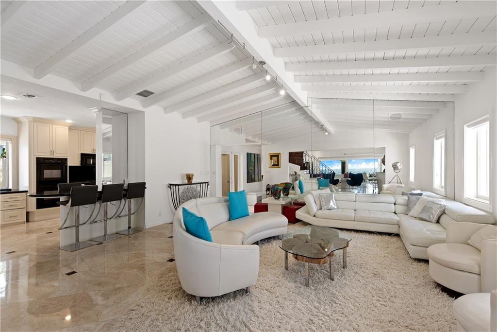 LAUDERDALE BEACH - Residential