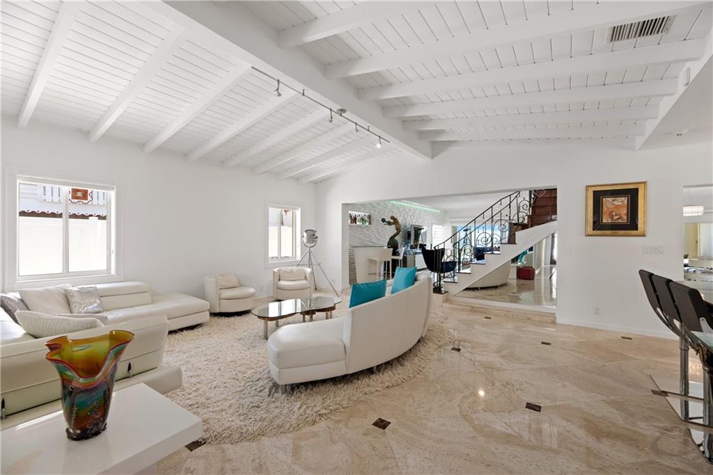 LAUDERDALE BEACH - Residential