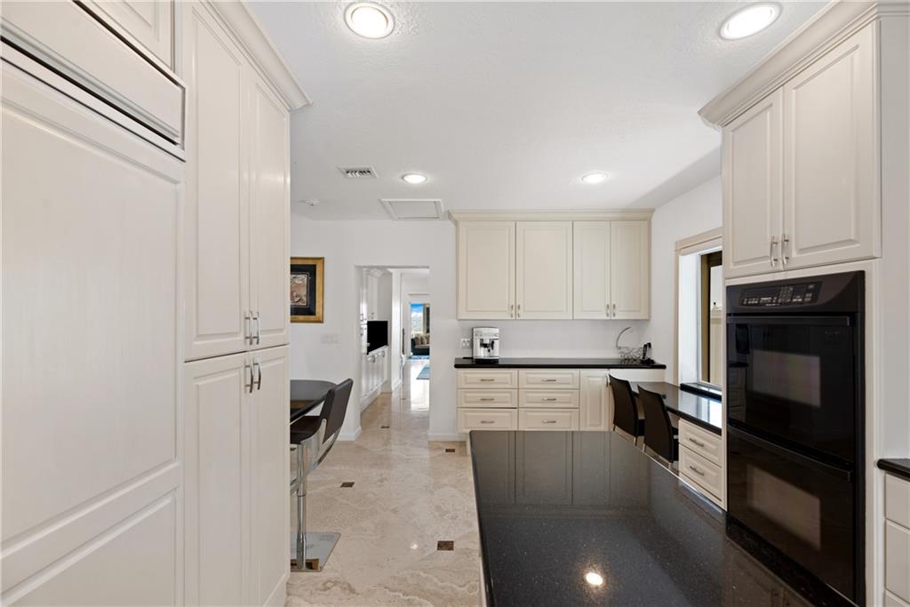 LAUDERDALE BEACH - Residential