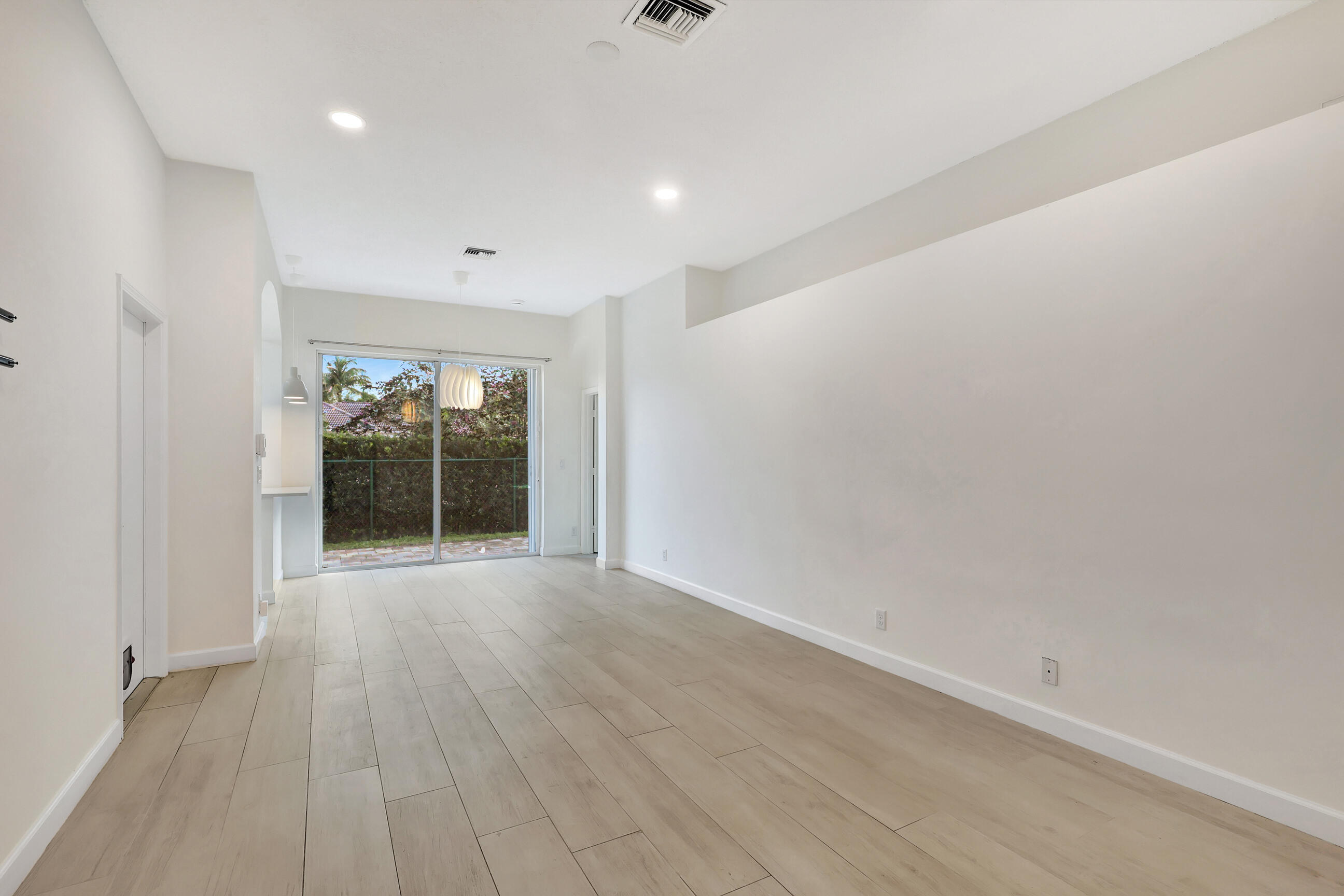 WELLINGTON TR 42B - Residential Lease