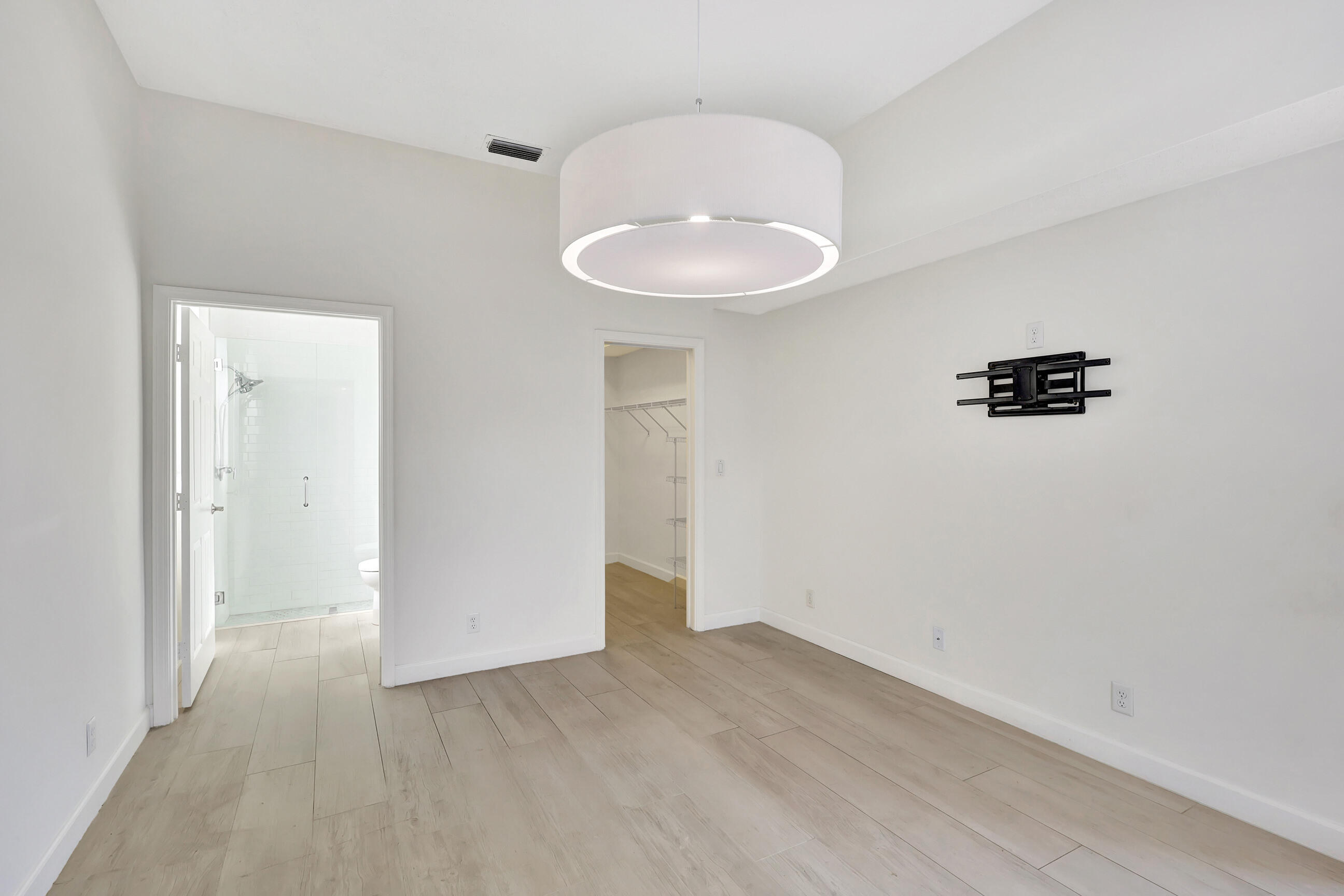 WELLINGTON TR 42B - Residential Lease