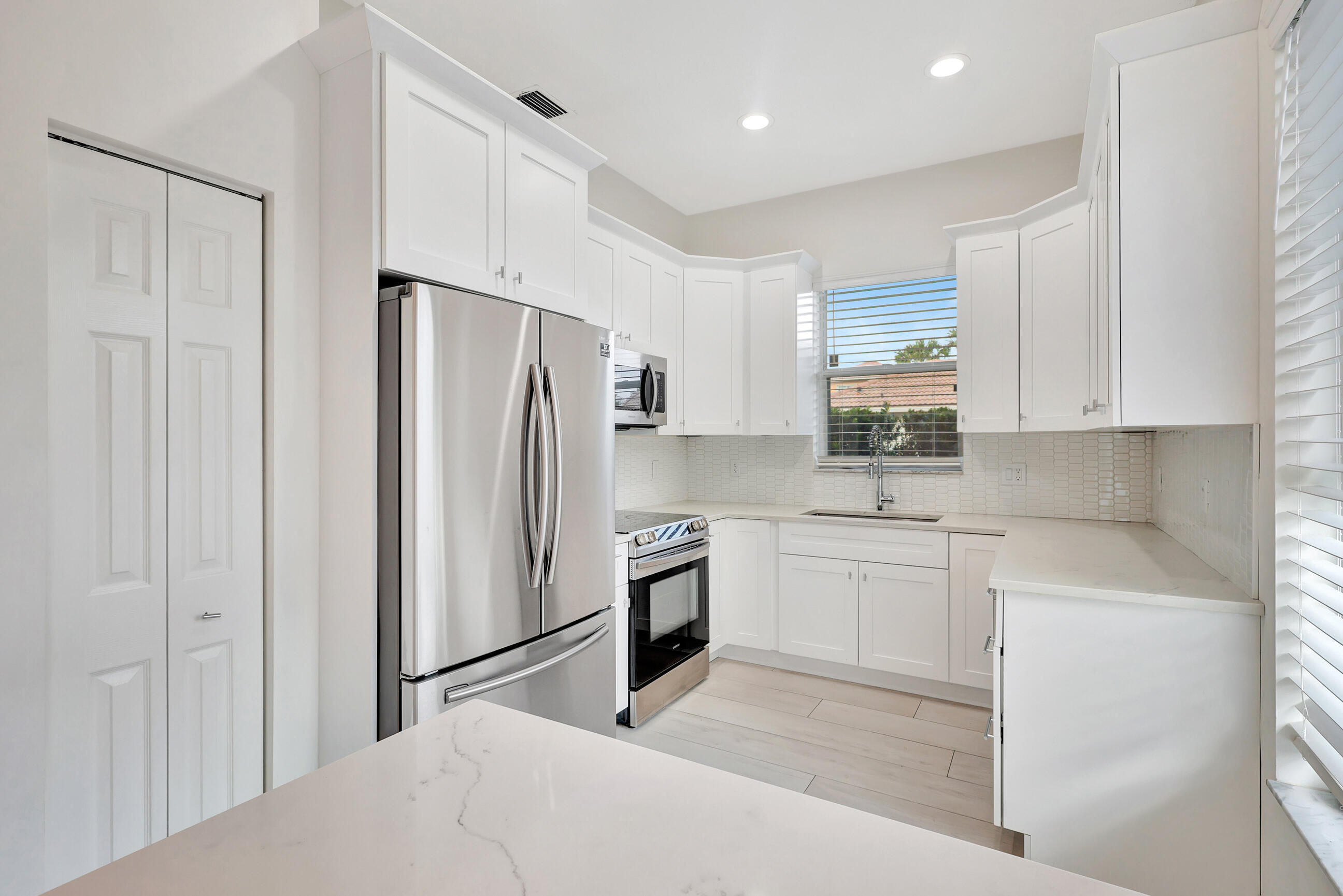 WELLINGTON TR 42B - Residential Lease
