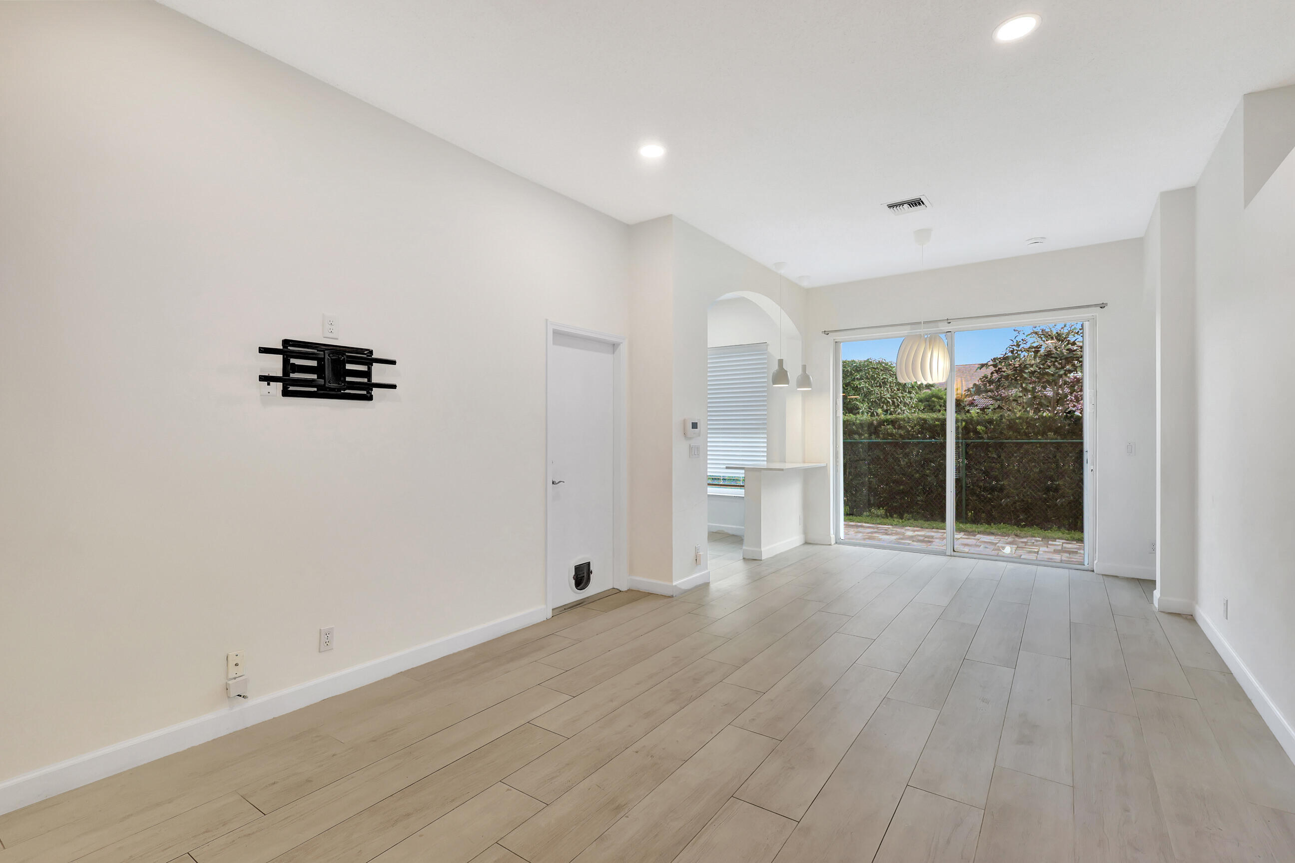 WELLINGTON TR 42B - Residential Lease