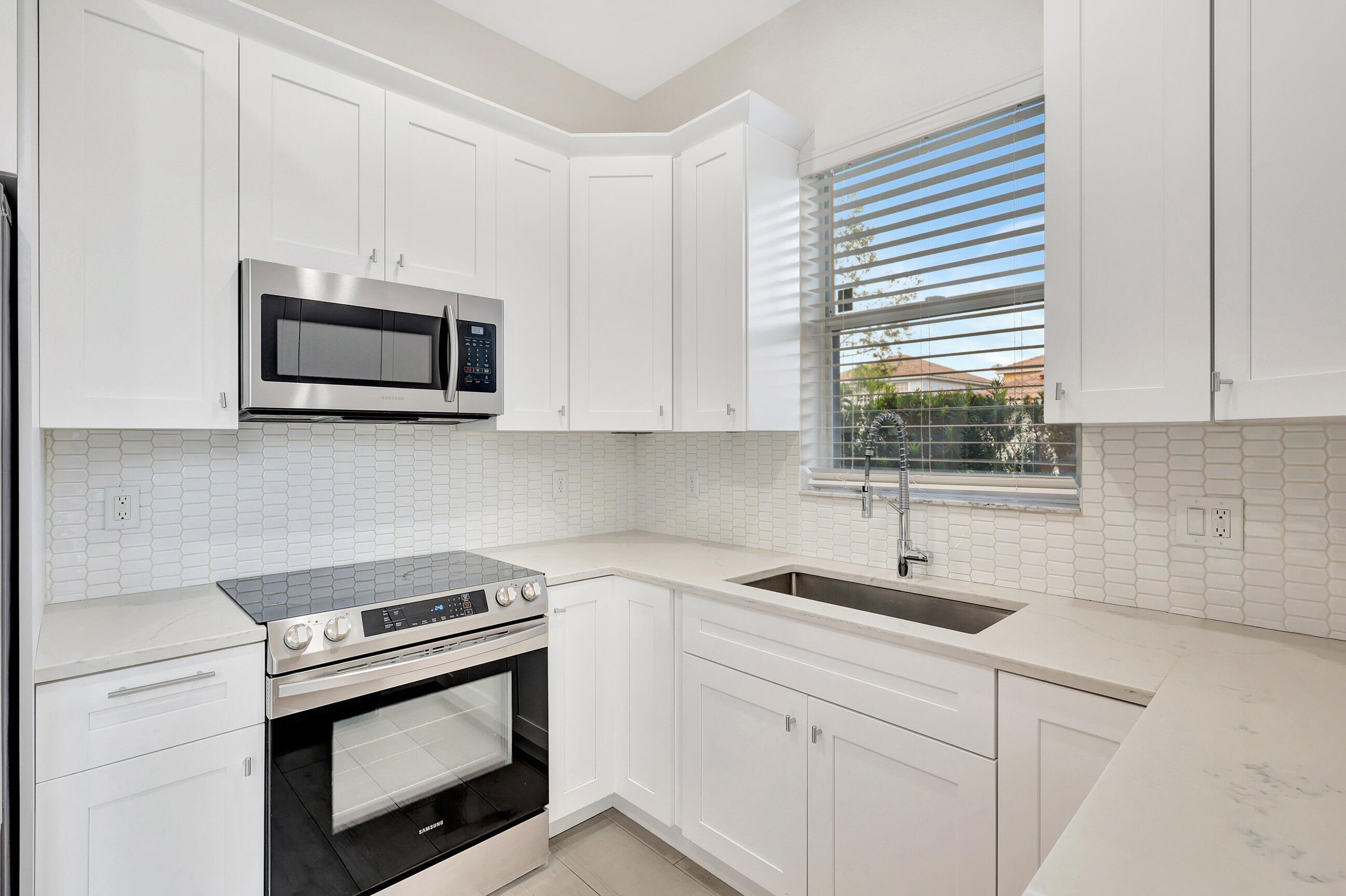WELLINGTON TR 42B - Residential Lease
