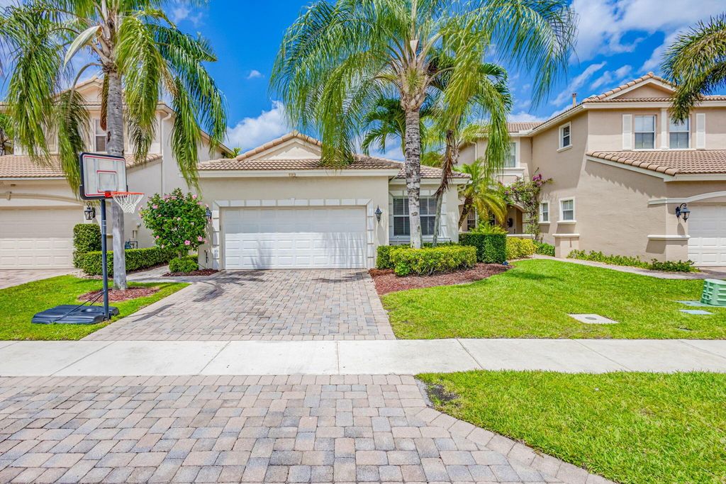 Photo of 199 Isle Verde Way, Palm Beach Gardens, FL 33418 (MLS # R10977655)